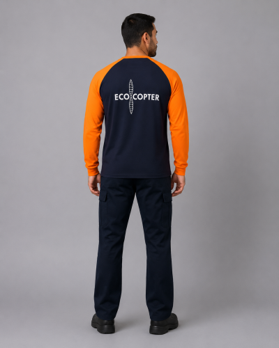 Parte posterior del uniforme para mantención de aeronaves con polera manga raglán azul marino y naranja de jersey algodón y pantalón cargo, vista posterior.